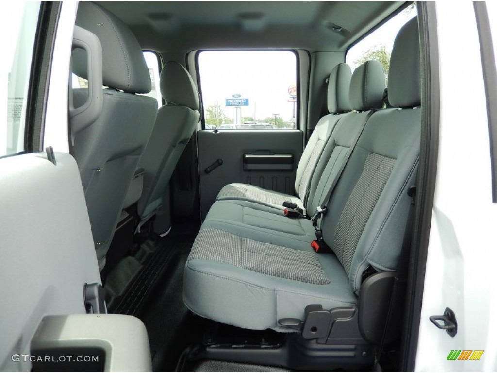 2015 Ford F350 Super Duty XL Crew Cab 4x4 Rear Seat Photo #93041957