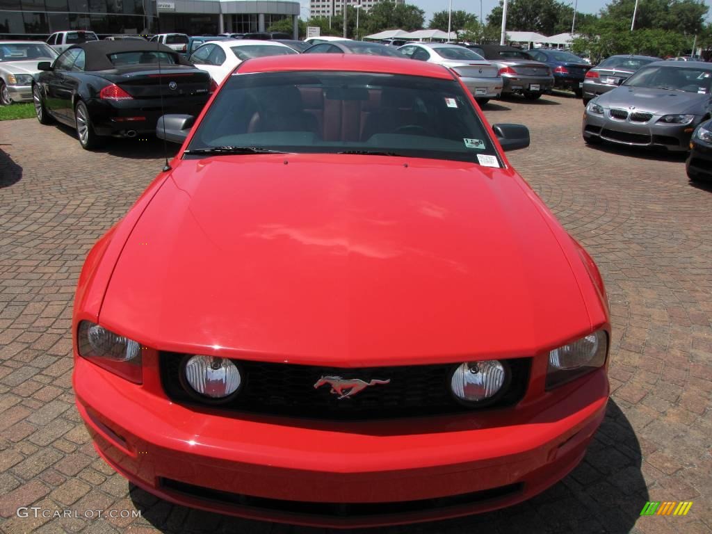 2005 Mustang GT Premium Coupe - Torch Red / Red Leather photo #16