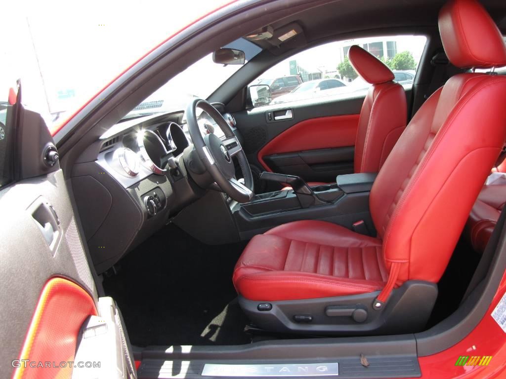 2005 Mustang GT Premium Coupe - Torch Red / Red Leather photo #17
