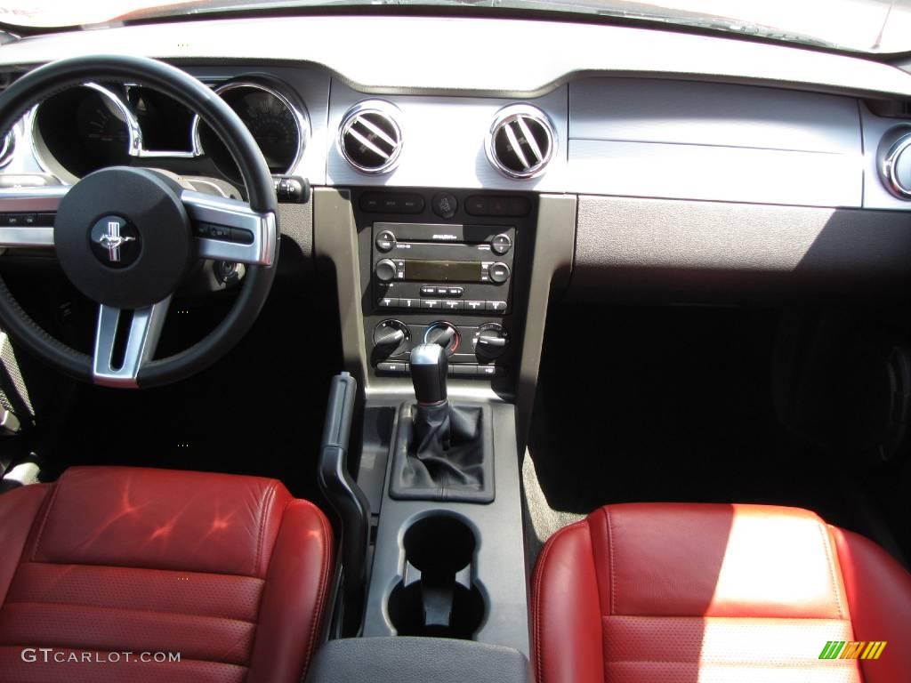 2005 Mustang GT Premium Coupe - Torch Red / Red Leather photo #20