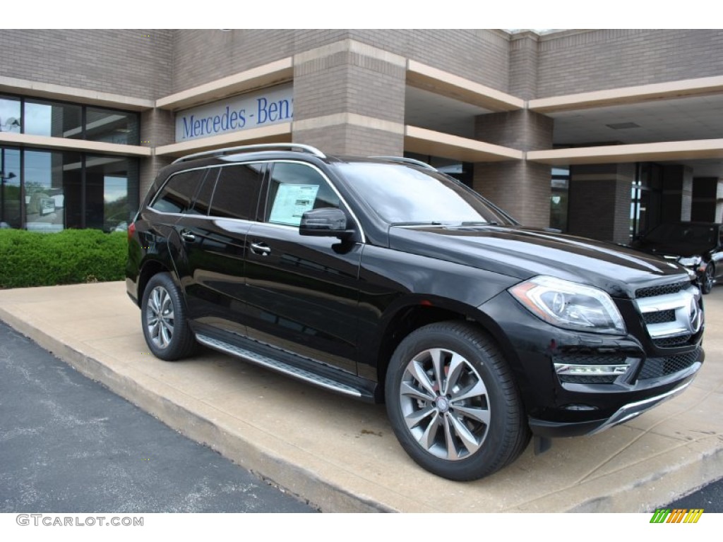 2014 GL 450 4Matic - Black / Black photo #1