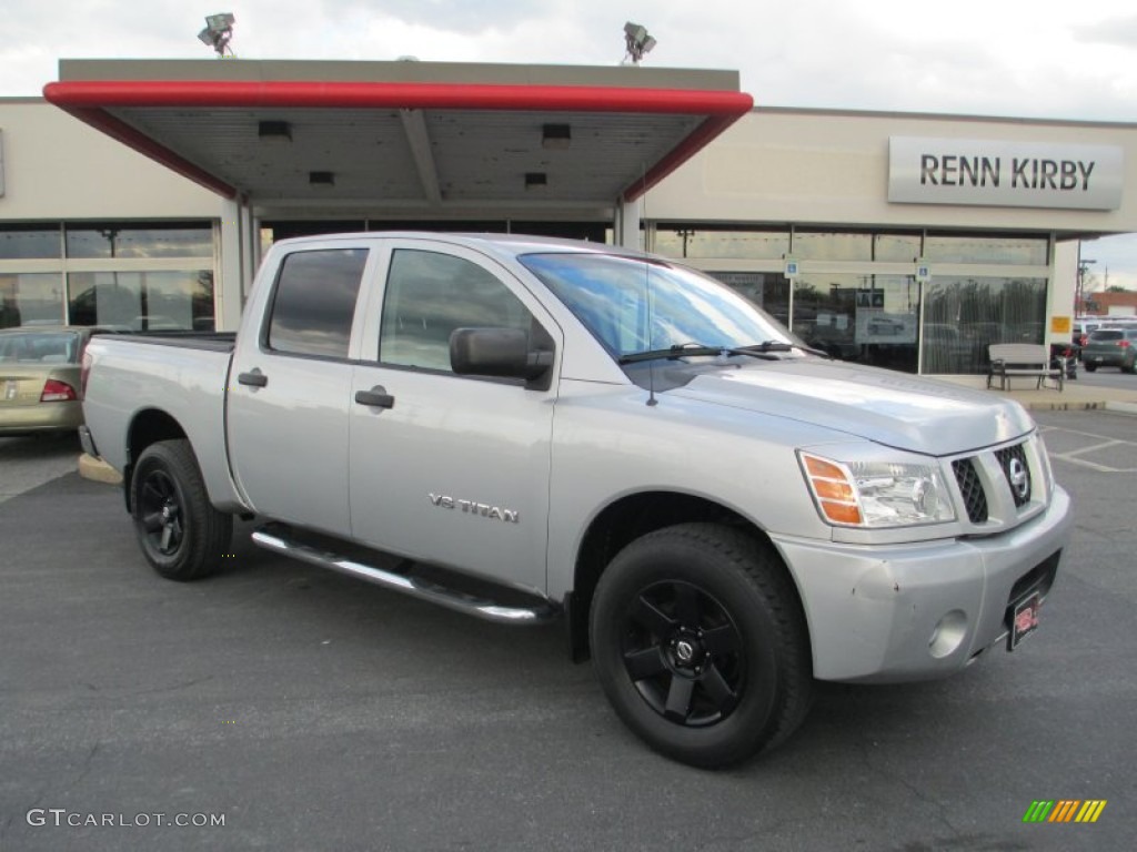 2005 Titan XE Crew Cab 4x4 - Radiant Silver / Steel photo #1