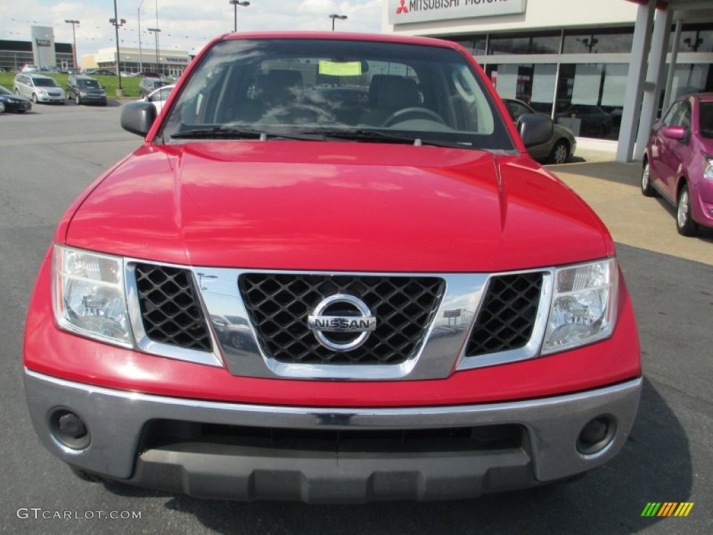 2007 Frontier SE Crew Cab 4x4 - Red Alert / Steel photo #2