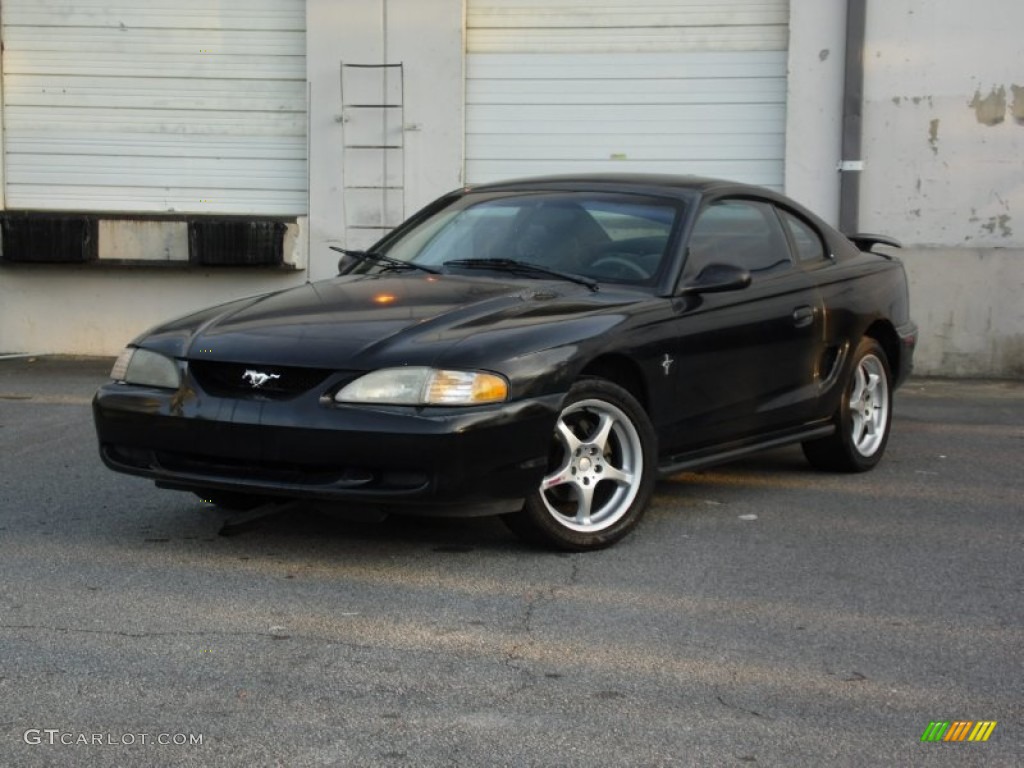 Black Ford Mustang