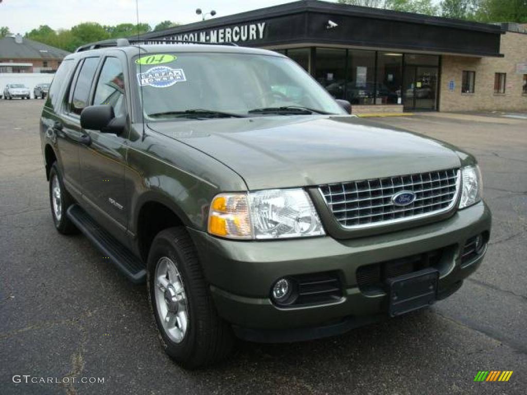 2004 Explorer XLT 4x4 - Estate Green Metallic / Medium Parchment photo #5