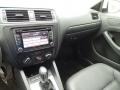 Candy White - Jetta SE Sedan Photo No. 10