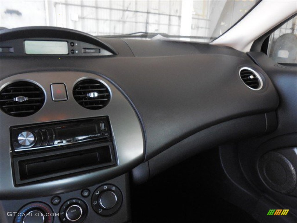 2006 Eclipse GS Coupe - Pure Red / Dark Charcoal photo #18