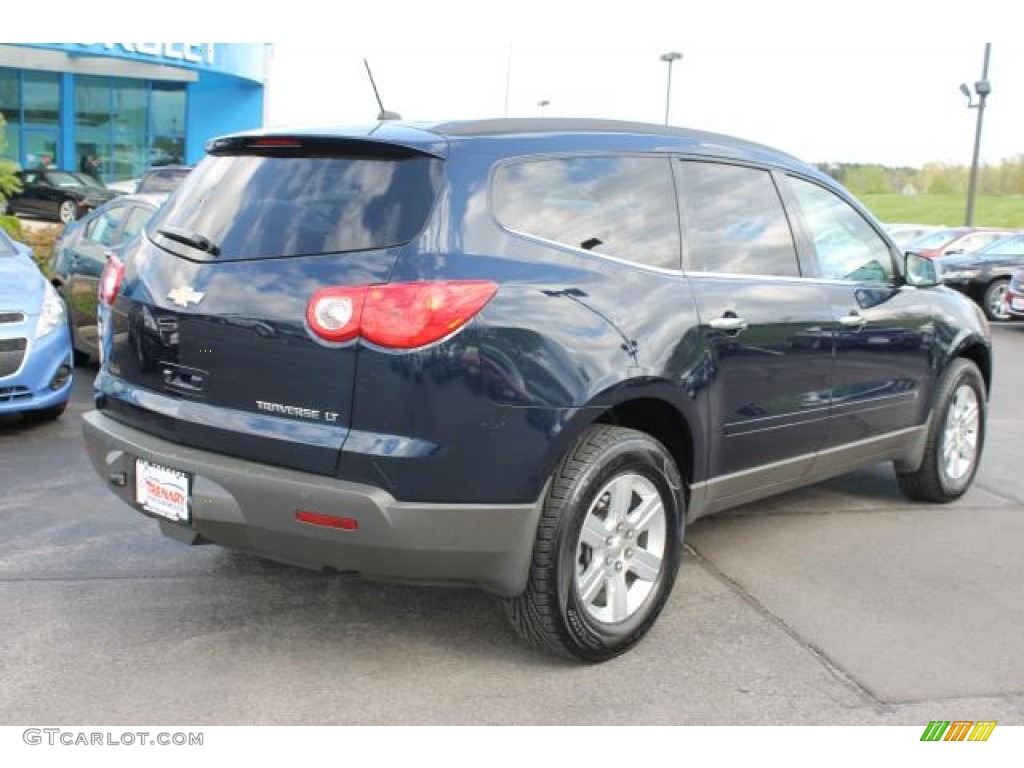 2010 Traverse LT - Dark Blue Metallic / Dark Gray/Light Gray photo #3