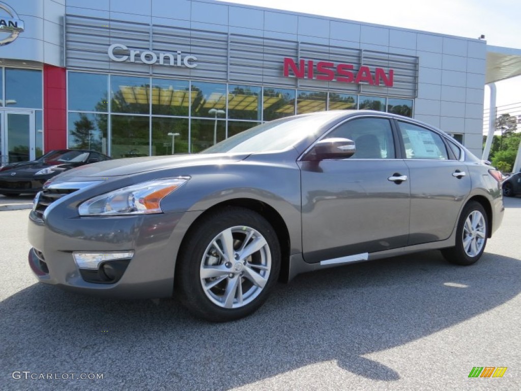 Gun Metallic Nissan Altima