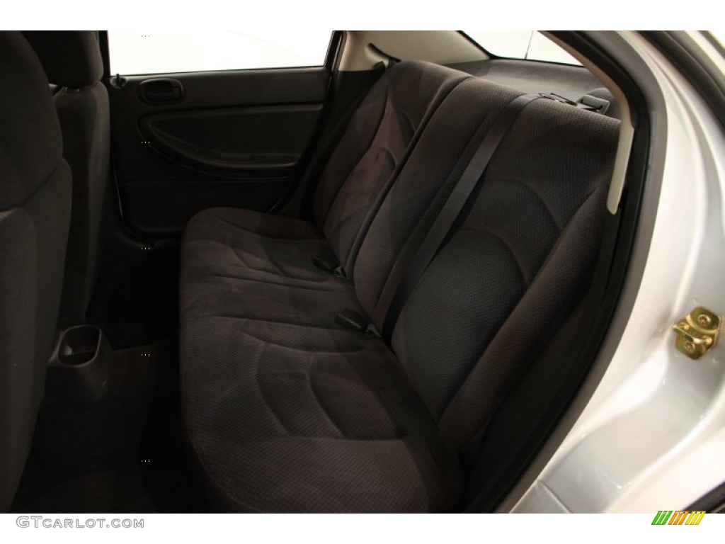 2005 Stratus SXT Sedan - Bright Silver Metallic / Dark Slate Gray photo #10