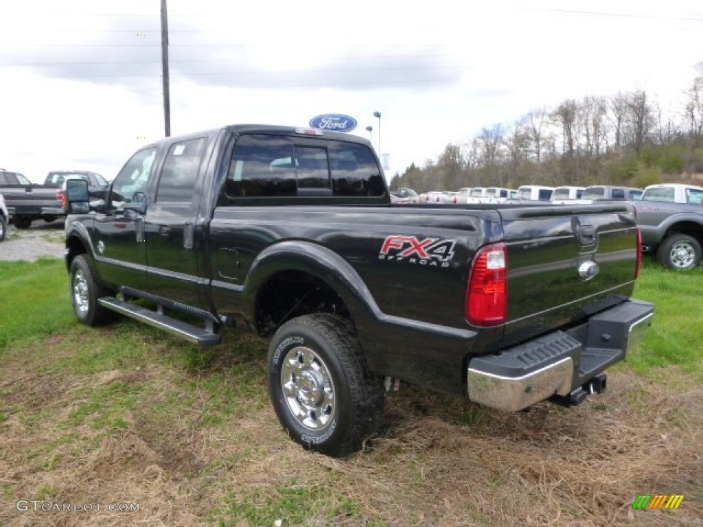 2015 F250 Super Duty XLT Crew Cab 4x4 - Tuxedo Black / Steel photo #6