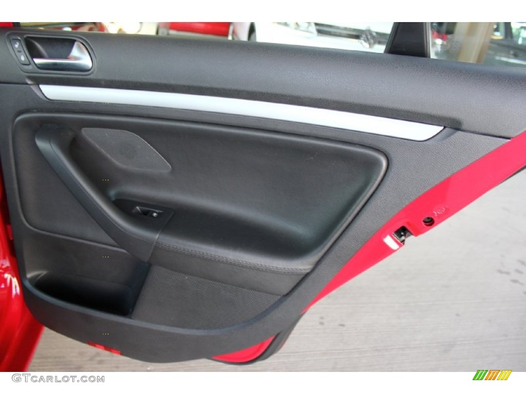 2010 Jetta Limited Edition Sedan - Salsa Red / Titan Black photo #29