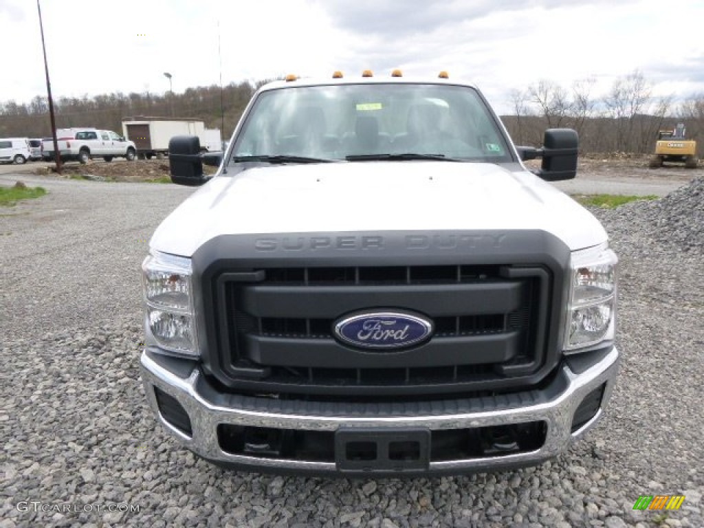 2015 F250 Super Duty XL Regular Cab - Oxford White / Steel photo #3