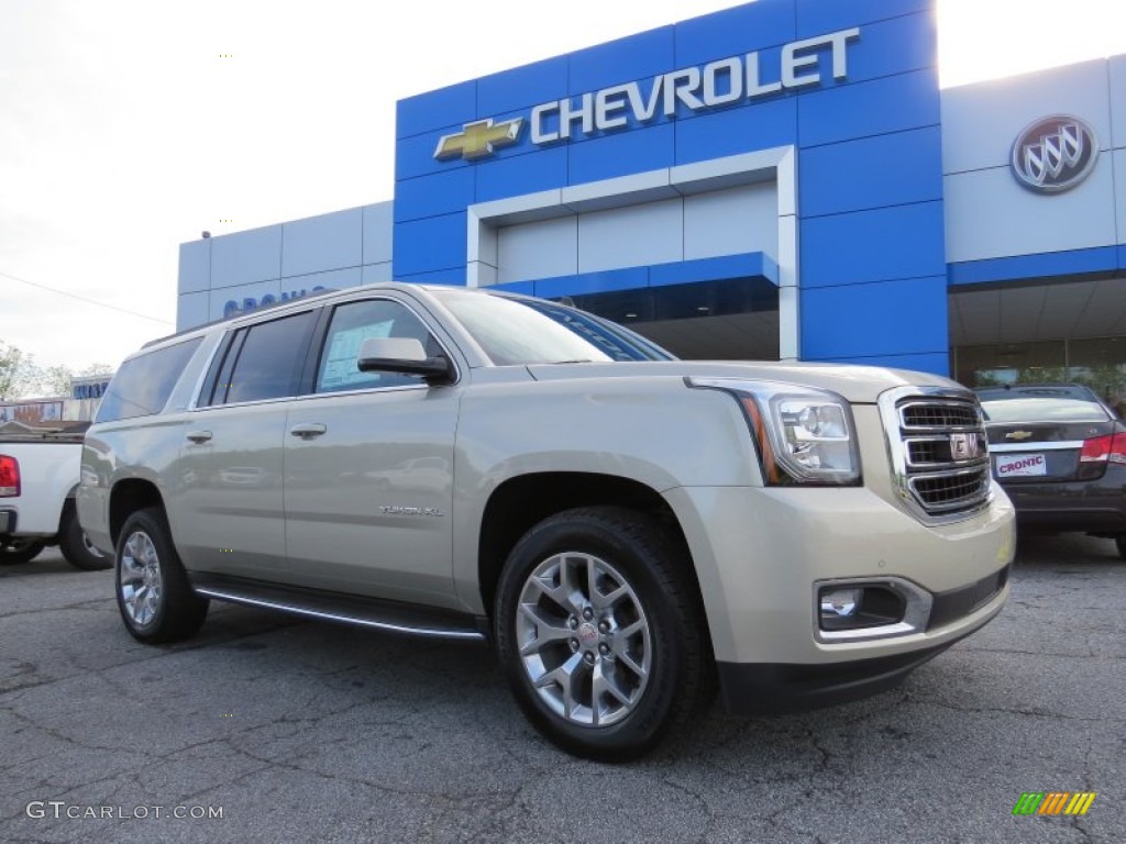 2015 Yukon XL SLE - Champagne Silver Metallic / Jet Black photo #1