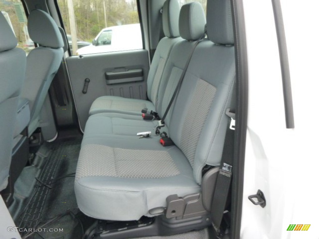 2015 Ford F350 Super Duty XL Crew Cab 4x4 Rear Seat Photo #93077152