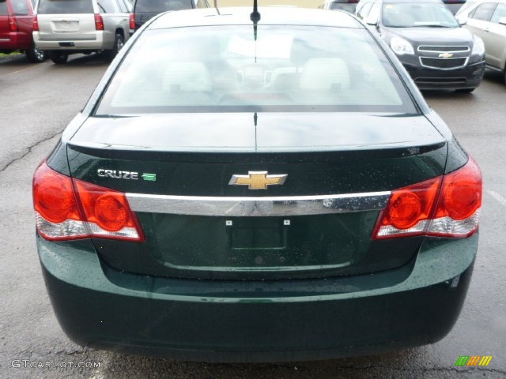 2014 Cruze Diesel - Rainforest Green Metallic / Cocoa/Light Neutral photo #4