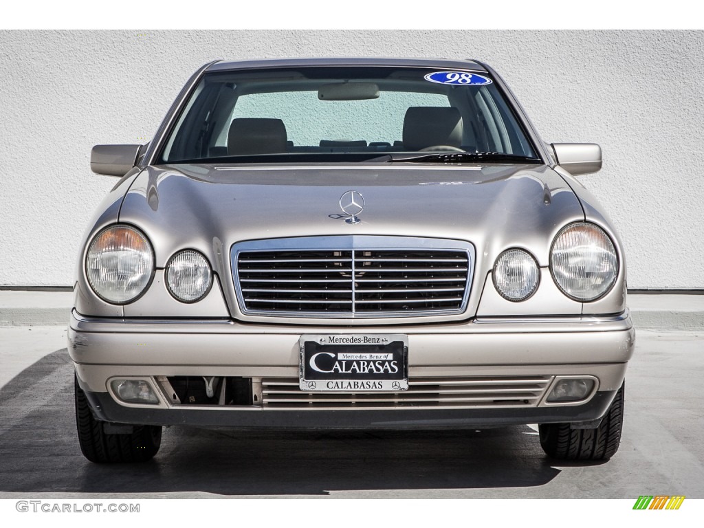 1998 E 320 Sedan - Smoke Silver Metallic / Parchment photo #2