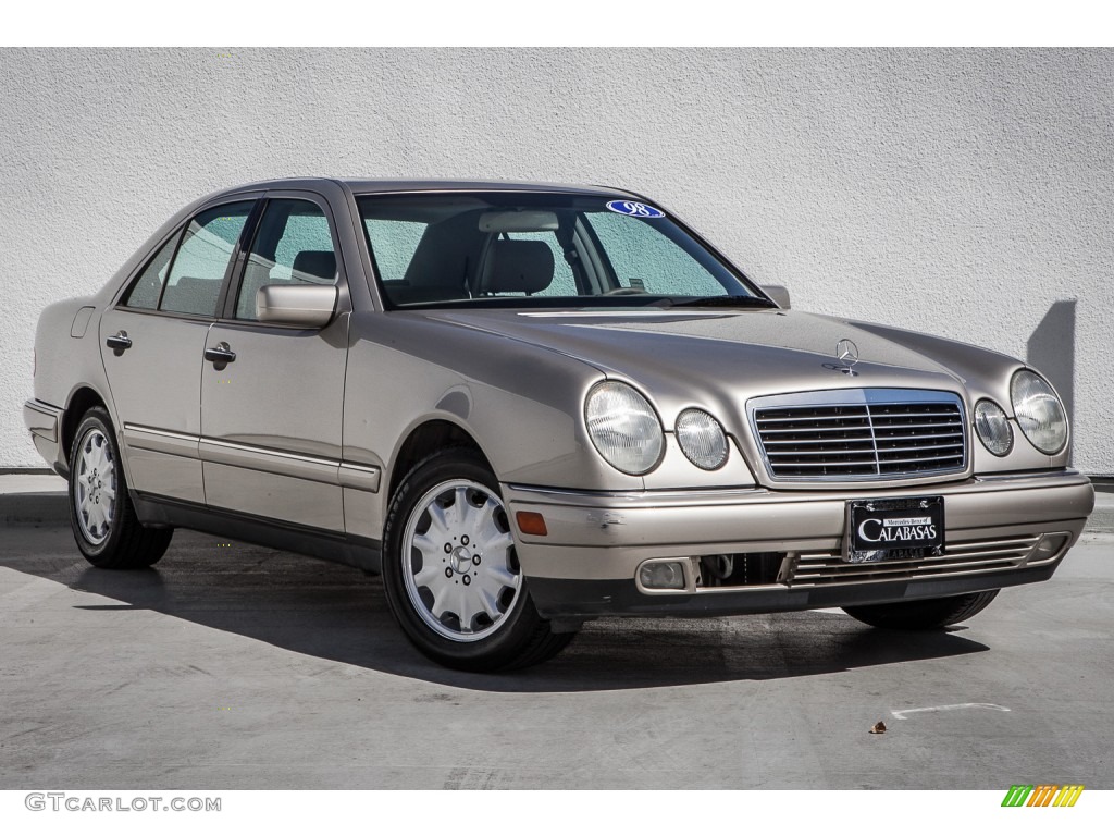 1998 E 320 Sedan - Smoke Silver Metallic / Parchment photo #11