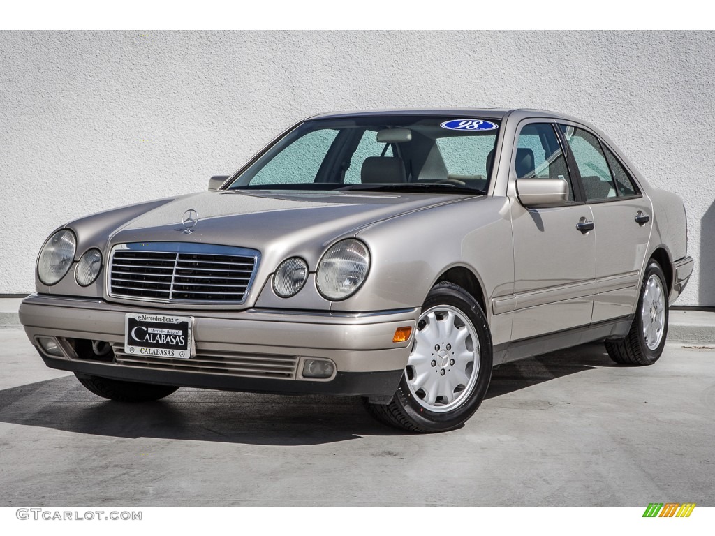 1998 E 320 Sedan - Smoke Silver Metallic / Parchment photo #12