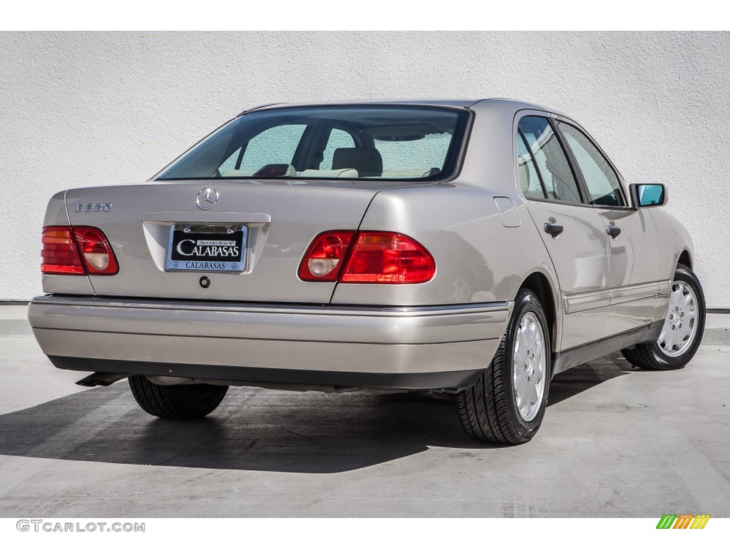 1998 E 320 Sedan - Smoke Silver Metallic / Parchment photo #14