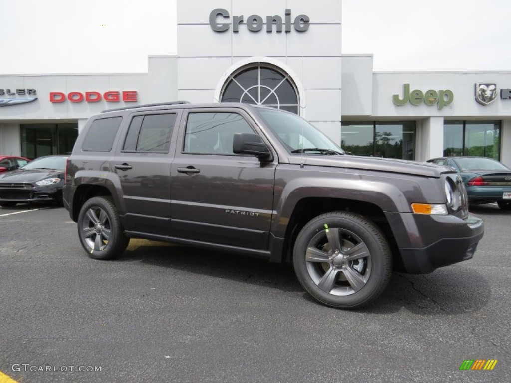 2014 Patriot High Altitude - Granite Crystal Metallic / Dark Slate Gray photo #1