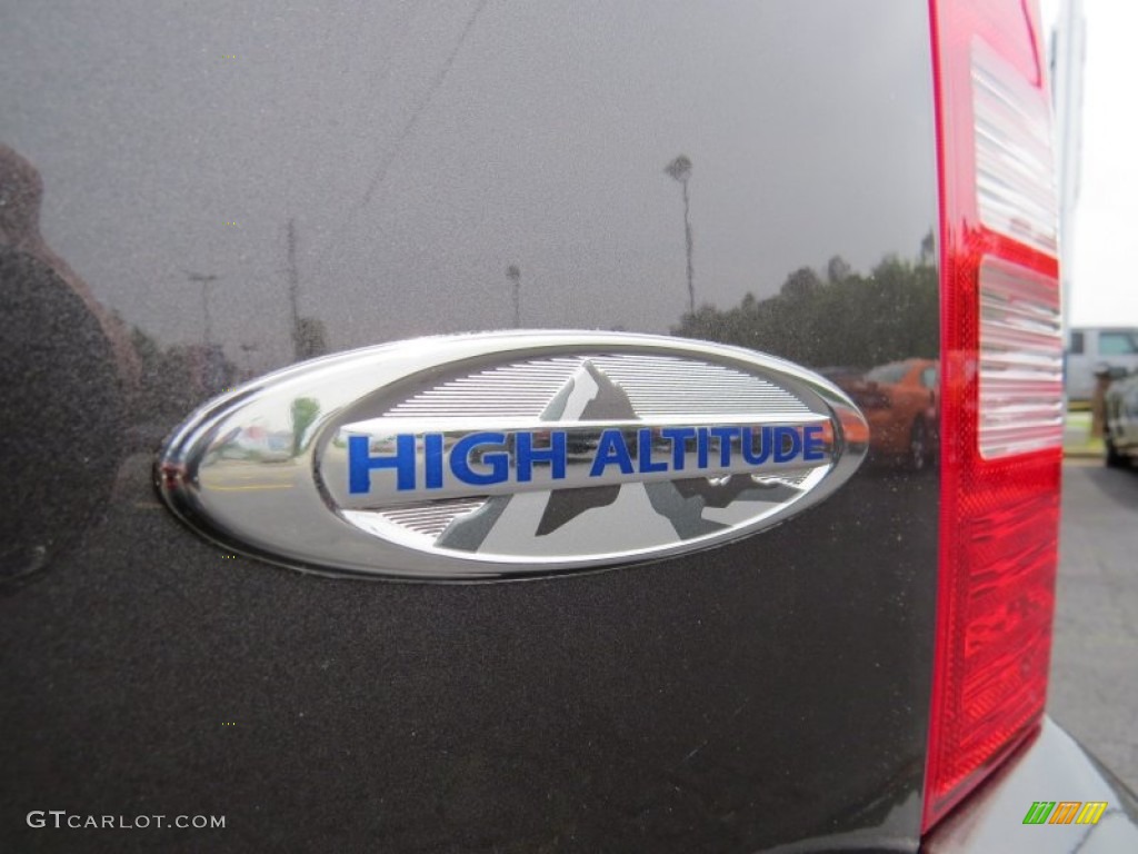 2014 Jeep Patriot High Altitude Marks and Logos Photos