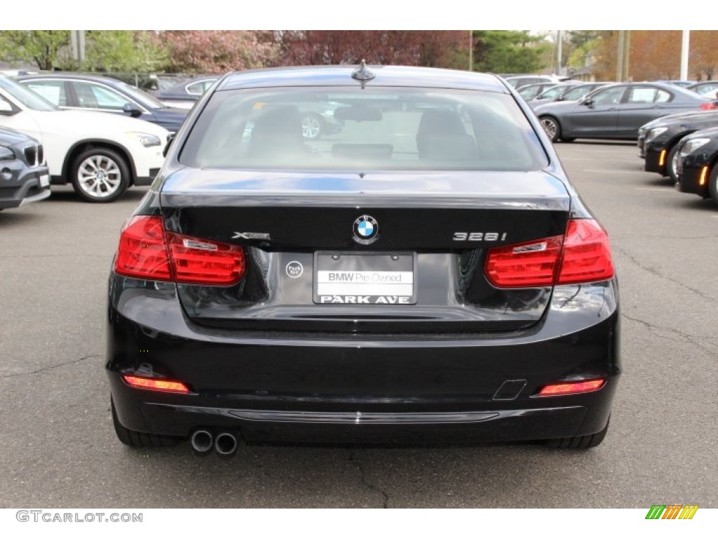 2013 3 Series 328i xDrive Sedan - Black Sapphire Metallic / Black photo #4