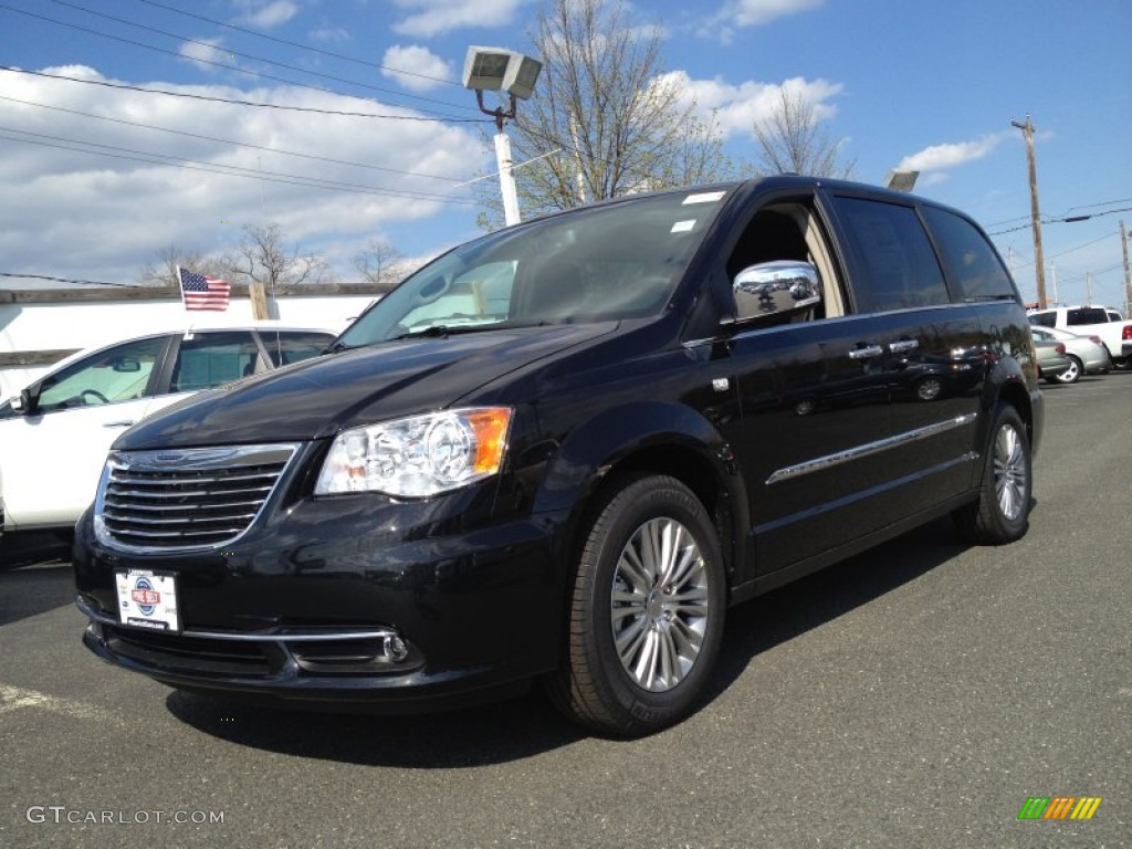 2014 Town & Country 30th Anniversary Edition - Brilliant Black Crystal Pearl / Black/Light Graystone photo #1