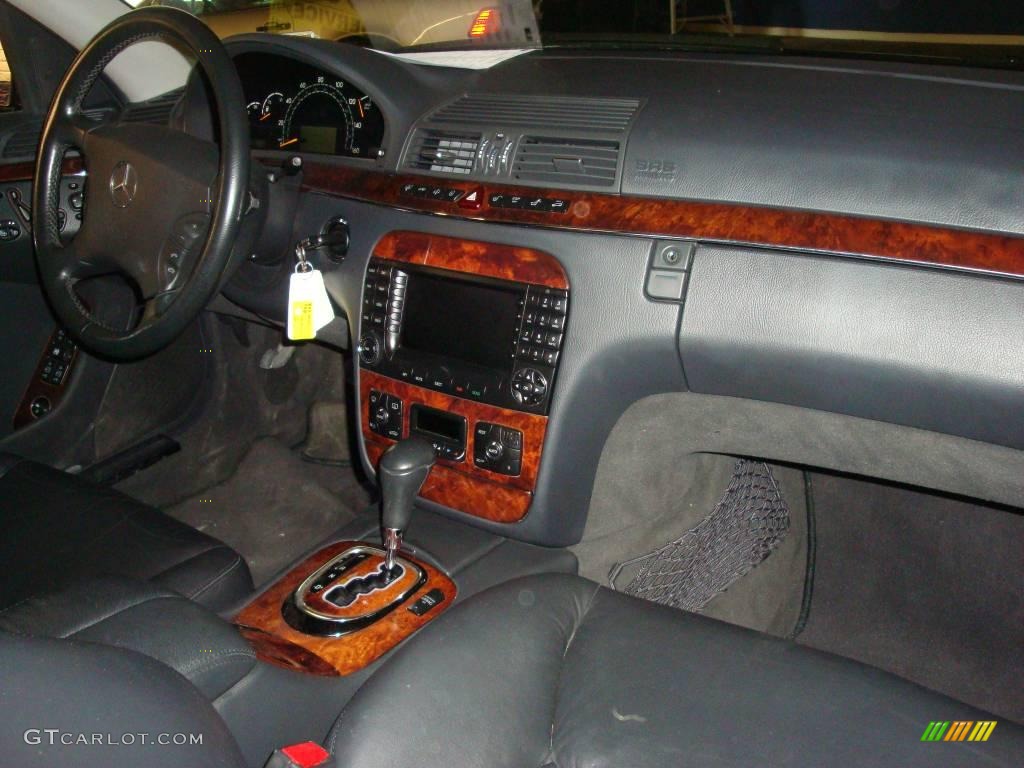 2004 S 500 4Matic Sedan - Black / Charcoal photo #21