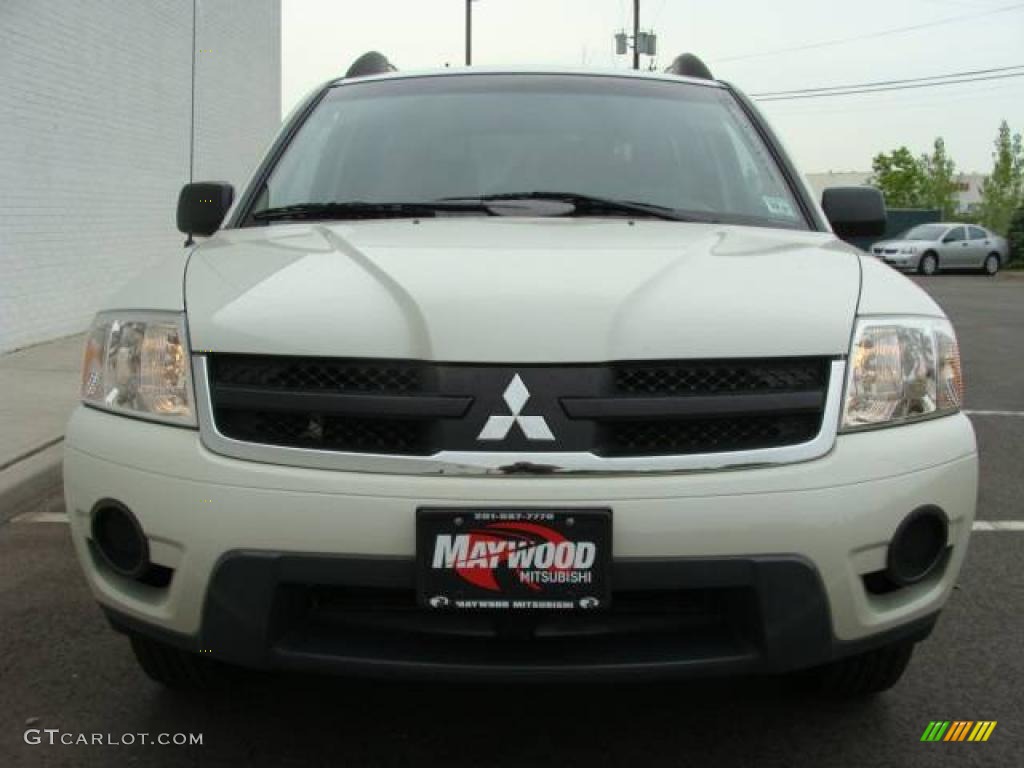 2006 Endeavor LS AWD - Dover White Pearl / Charcoal photo #2