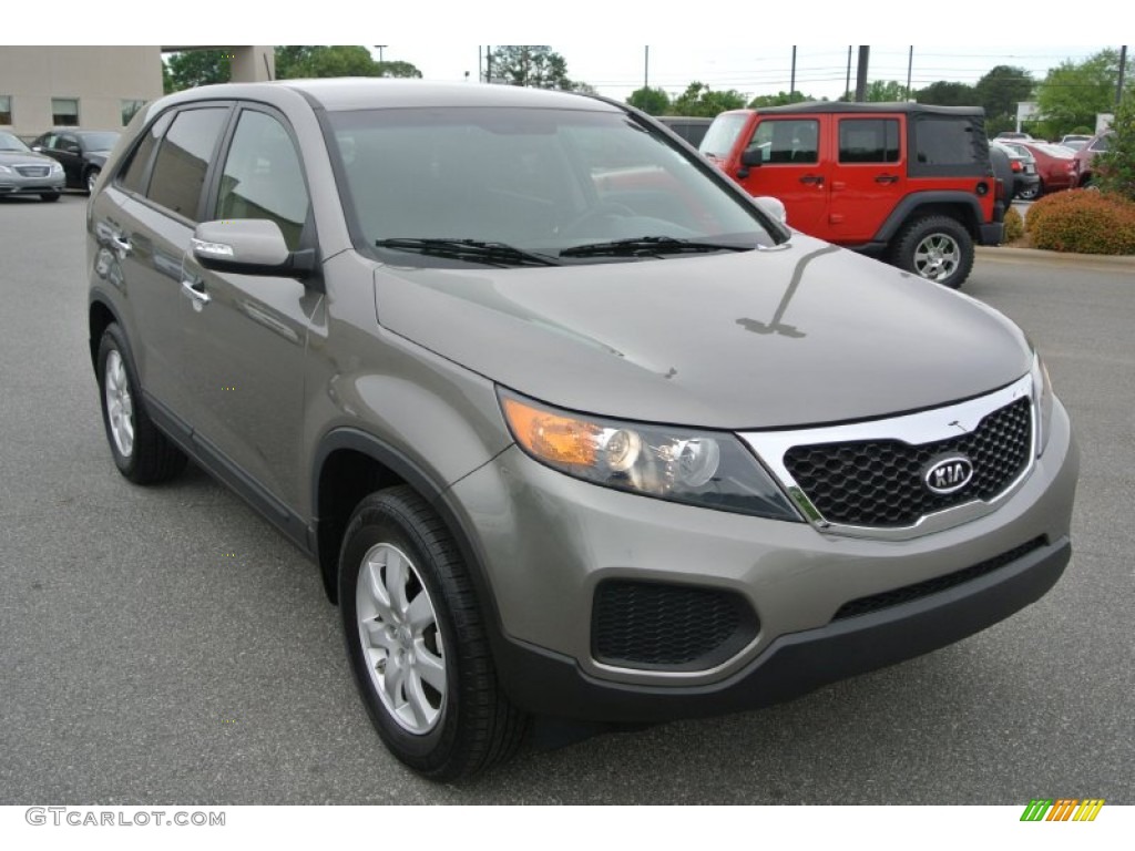 Titanium Silver 2013 Kia Sorento LX Exterior Photo #93113417