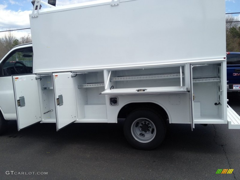 2014 Savana Cutaway 3500 Commercial Utility Truck - Summit White / Medium Pewter photo #7