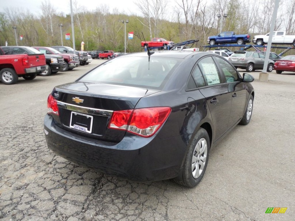 2014 Cruze LS - Blue Ray Metallic / Jet Black/Medium Titanium photo #6