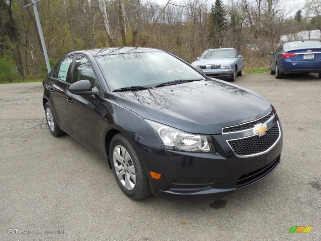 2014 Cruze LS - Blue Ray Metallic / Jet Black/Medium Titanium photo #8