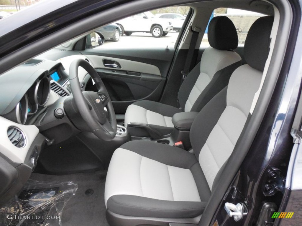 2014 Cruze LS - Blue Ray Metallic / Jet Black/Medium Titanium photo #12