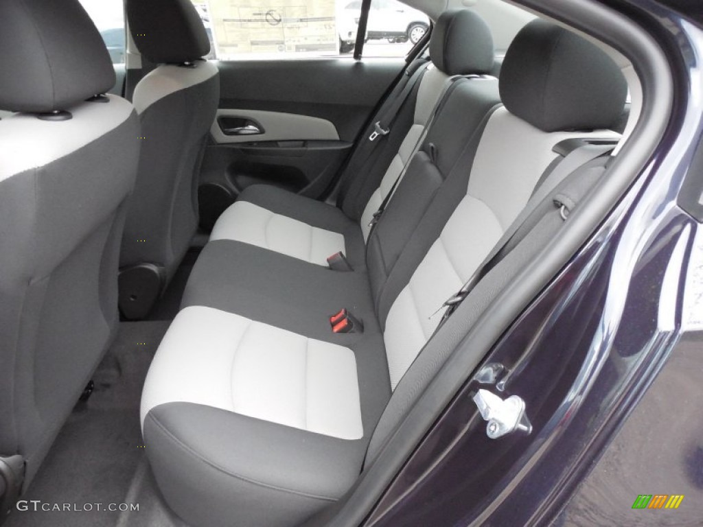 2014 Cruze LS - Blue Ray Metallic / Jet Black/Medium Titanium photo #13