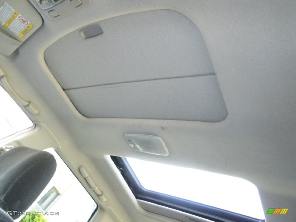 2003 Legacy L Wagon - Mystic Blue Pearl / Gray photo #19