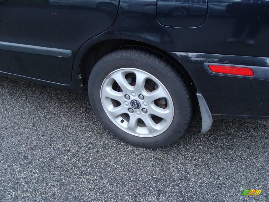 2001 S40 1.9T - Midnight Black Metallic / Off Black photo #6