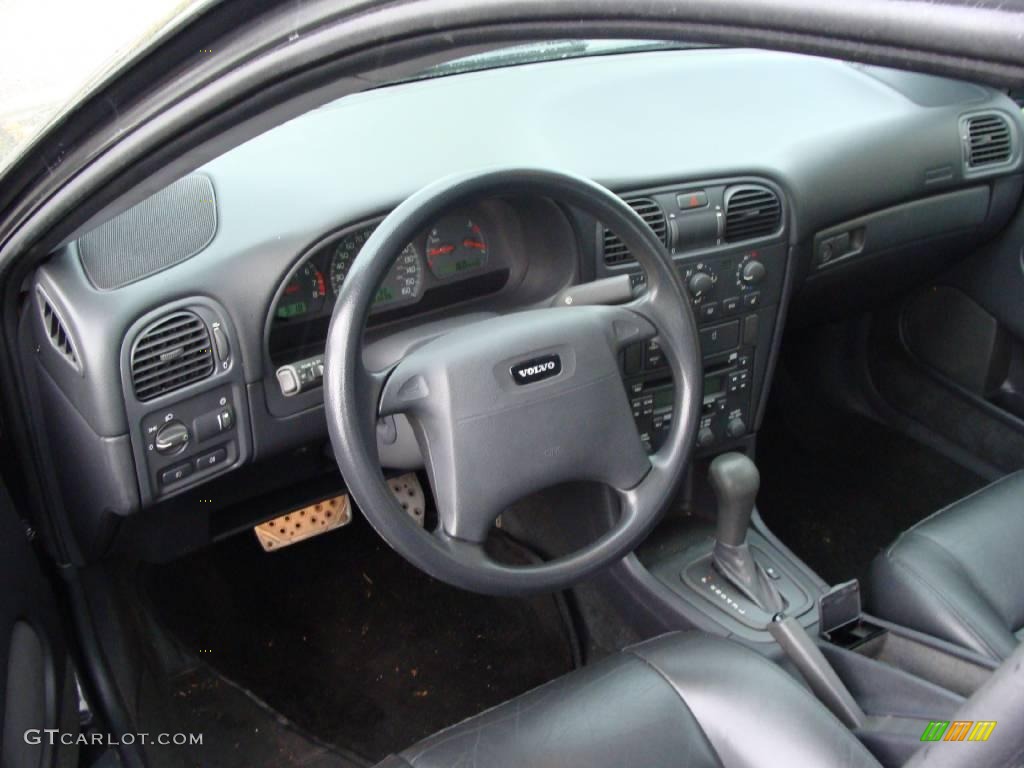 2001 S40 1.9T - Midnight Black Metallic / Off Black photo #9