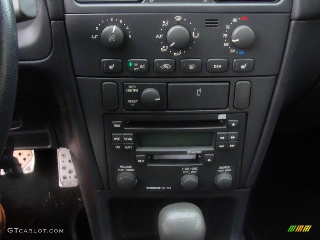 2001 S40 1.9T - Midnight Black Metallic / Off Black photo #12