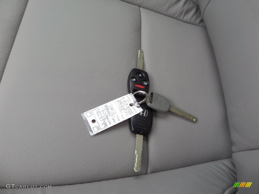 2014 Honda Pilot EX-L 4WD Keys Photos