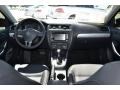 Black - Jetta SE Sedan Photo No. 5