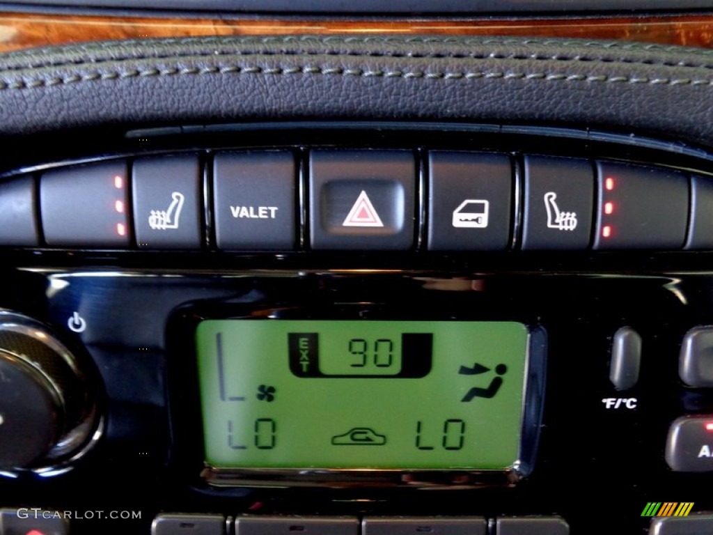 2004 Jaguar XJ XJ8 Controls Photo #93138141
