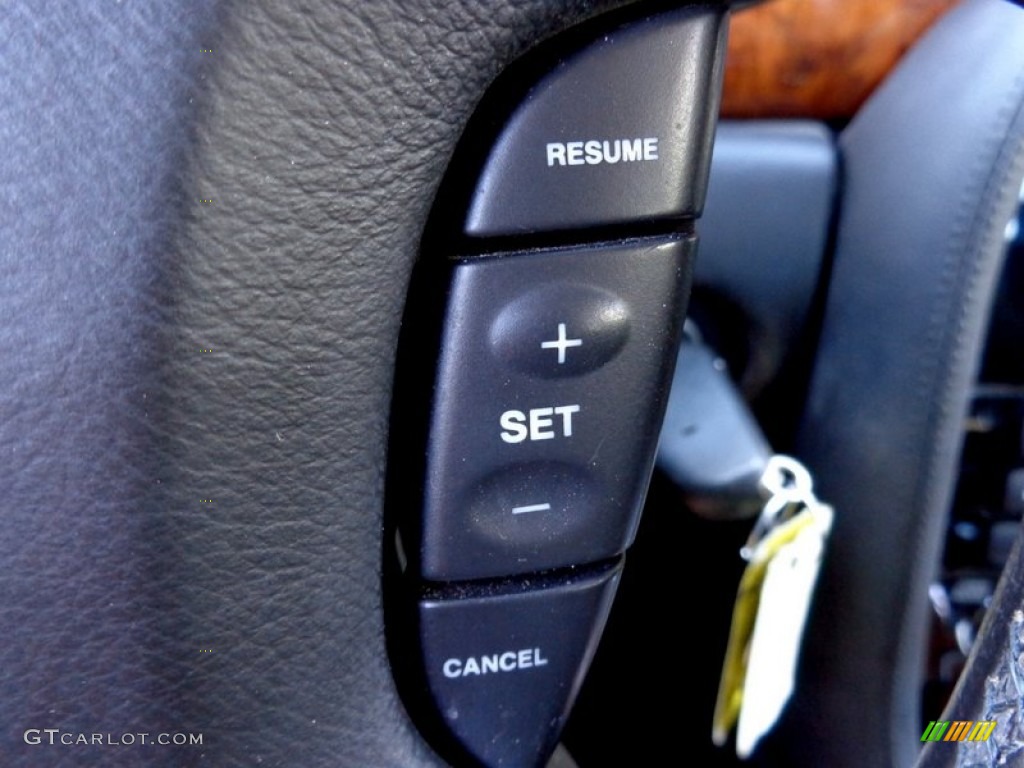 2004 Jaguar XJ XJ8 Controls Photo #93138598