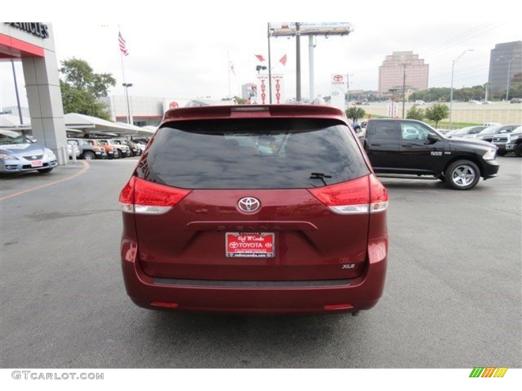 2012 Sienna XLE - Salsa Red Pearl / Light Gray photo #6