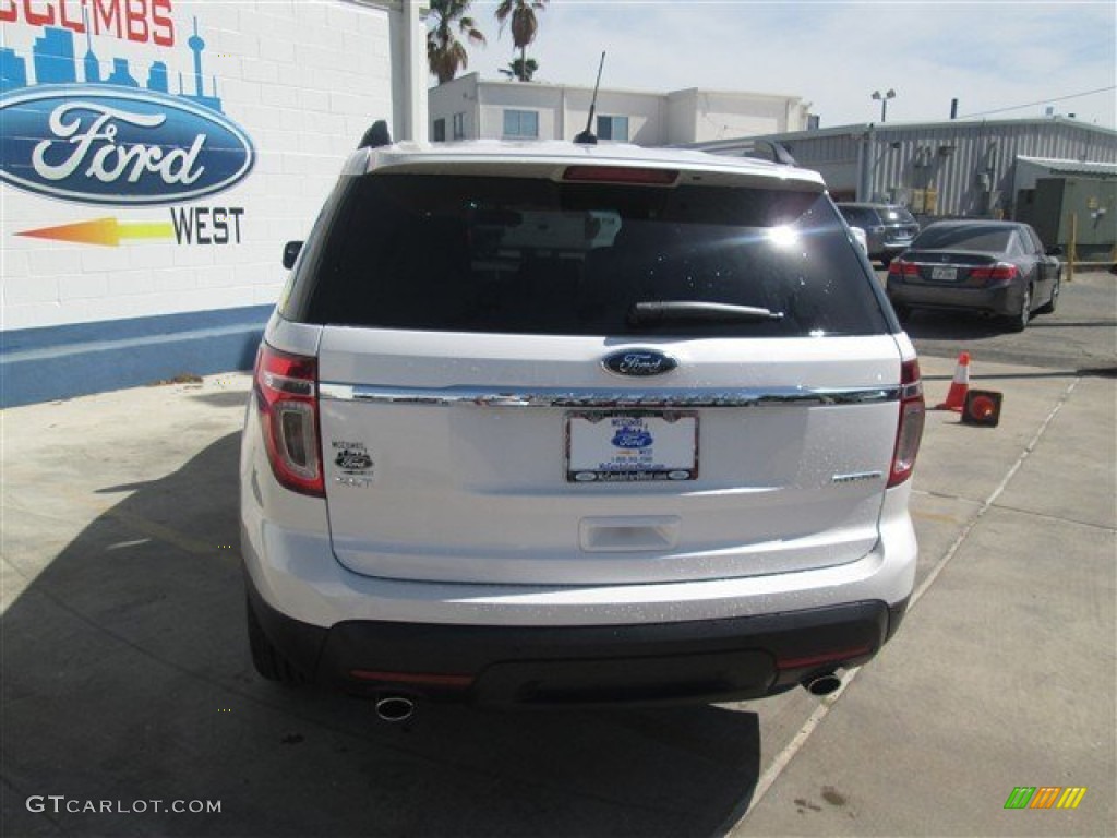 2014 Explorer XLT - White Platinum / Charcoal Black photo #7