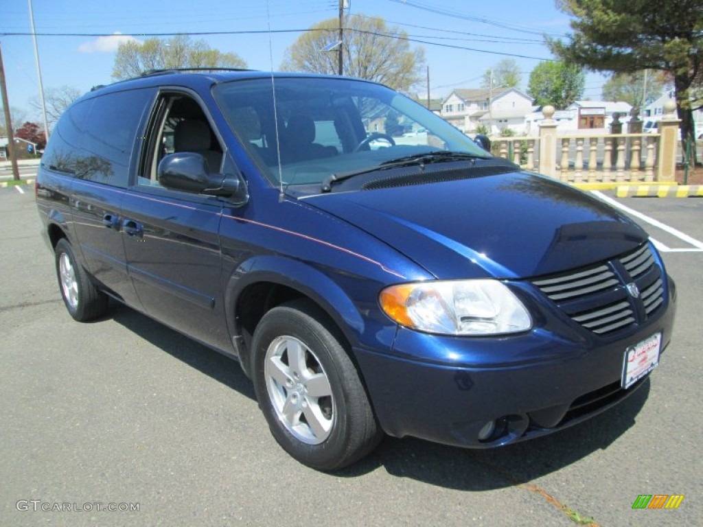 2006 Grand Caravan SXT - Midnight Blue Pearl / Medium Slate Gray photo #13