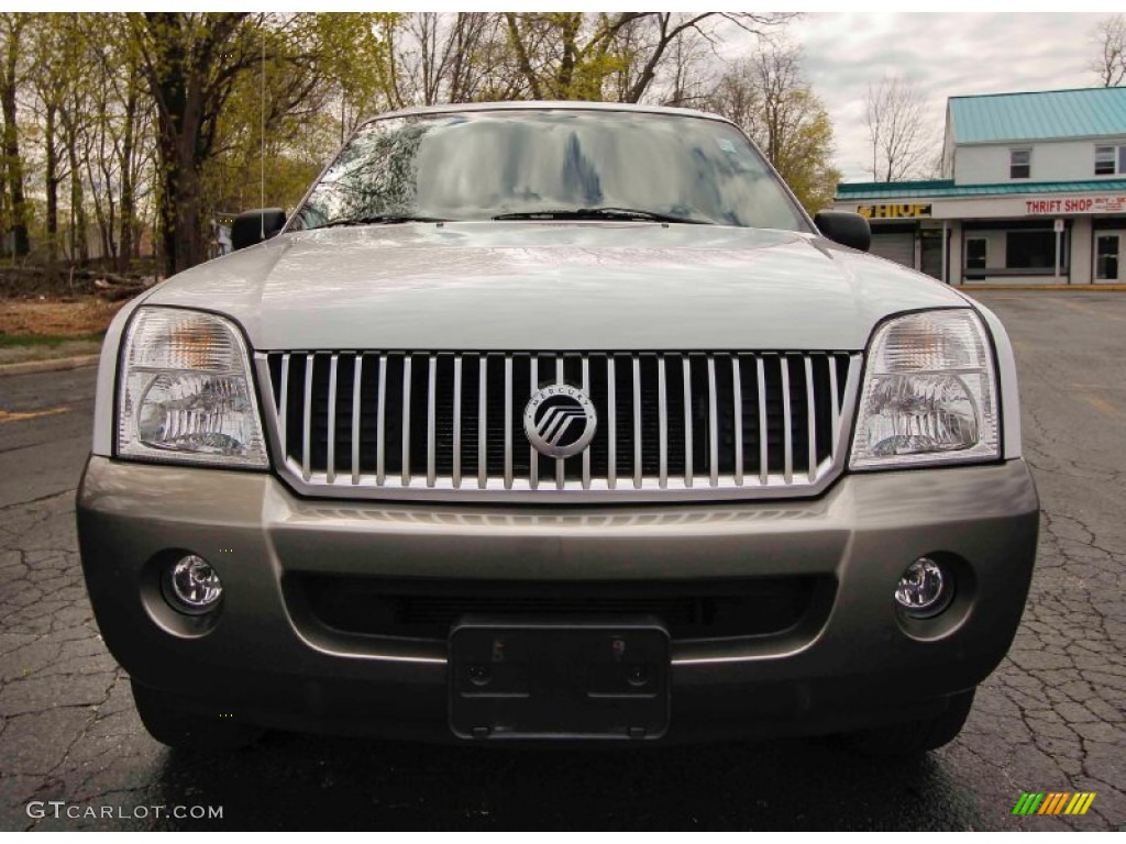 2004 Mountaineer AWD - Oxford White / Midnight Grey photo #2