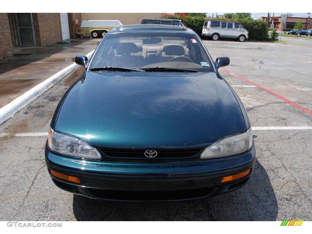 1995 Camry LE Sedan - Dark Emerald Green Metallic / Beige photo #2