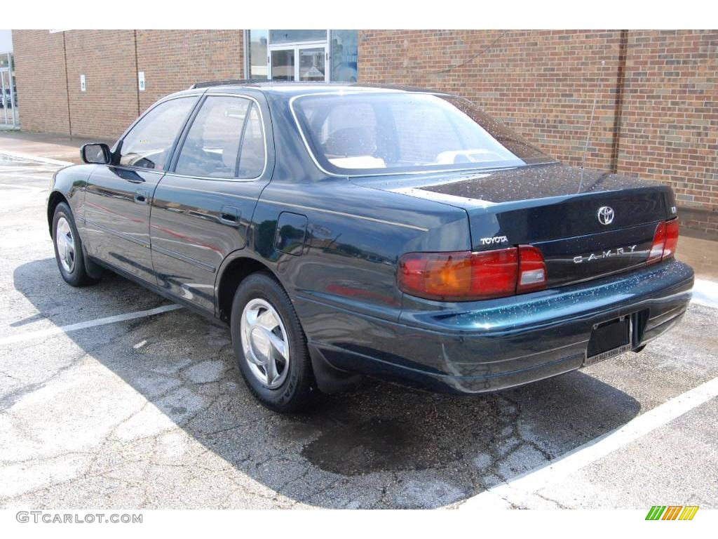 1995 Camry LE Sedan - Dark Emerald Green Metallic / Beige photo #5